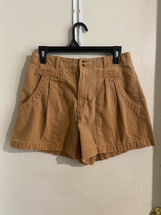 Universal Thread Pants - Size 8 Tan Universal Thread High Waist Shorts